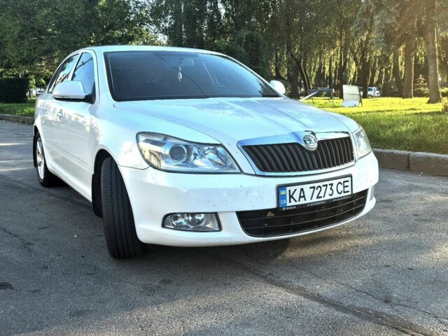 Білий Шкода Октавія, об'ємом двигуна 1.6 л та пробігом 280 тис. км за 7000 $, фото 2 на Automoto.ua