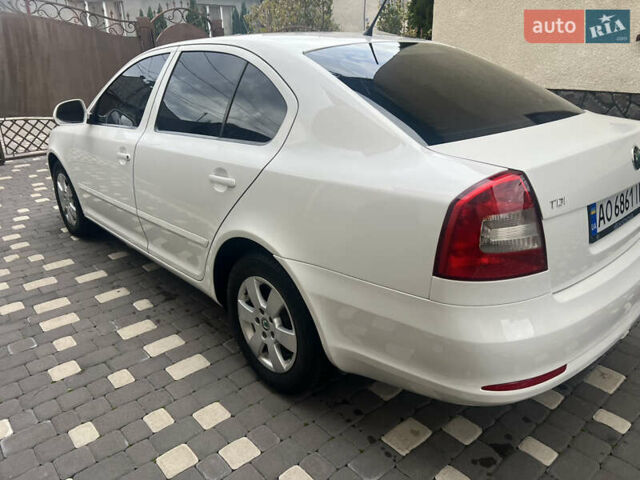 Білий Шкода Октавія, об'ємом двигуна 1.6 л та пробігом 313 тис. км за 7950 $, фото 21 на Automoto.ua
