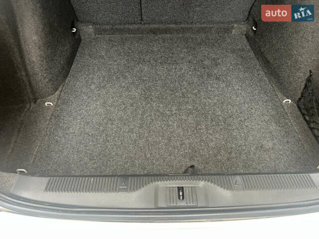Білий Шкода Октавія, об'ємом двигуна 1.6 л та пробігом 313 тис. км за 7950 $, фото 36 на Automoto.ua