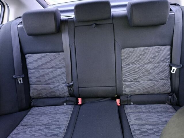 Белый Шкода Октавия, объемом двигателя 1.2 л и пробегом 305 тыс. км за 5900 $, фото 5 на Automoto.ua