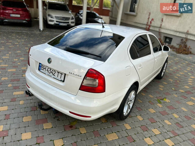 Шкода Октавия 2012 в Одессе на Automoto.ua Белый Шкода Октавия, объемом двигателя 1.97 л и пробегом 314 тыс. км за 9700 $, фото 23 на Automoto.ua