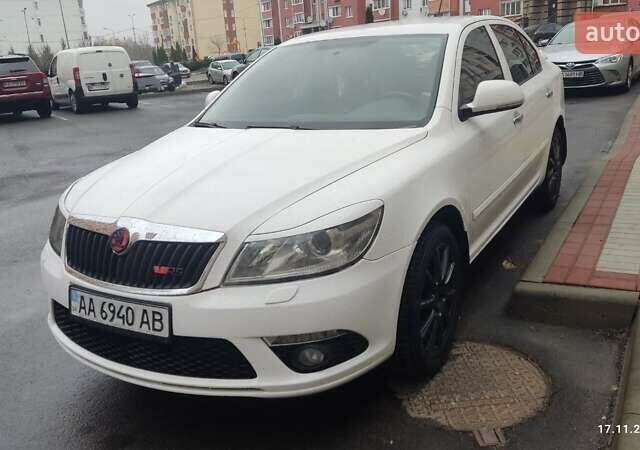 Белый Шкода Октавия, объемом двигателя 1.8 л и пробегом 225 тыс. км за 8700 $, фото 9 на Automoto.ua
