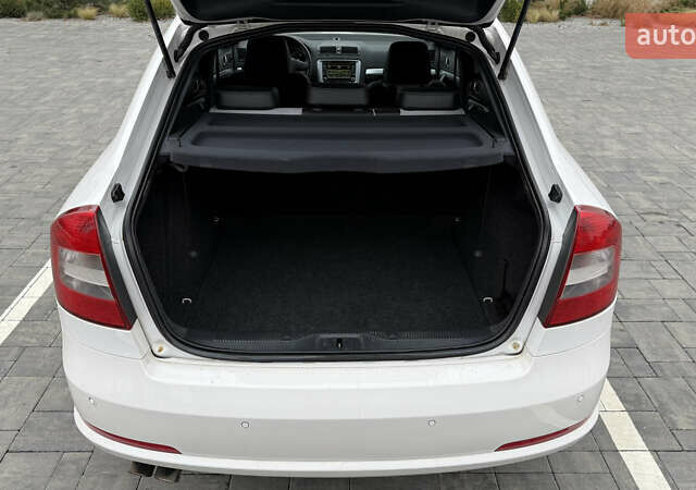 Белый Шкода Октавия, объемом двигателя 1.97 л и пробегом 239 тыс. км за 11999 $, фото 55 на Automoto.ua