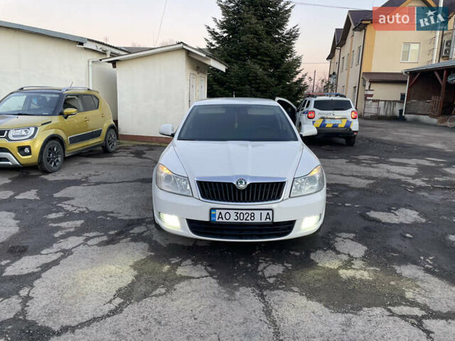 Білий Шкода Октавія, об'ємом двигуна 1.97 л та пробігом 238 тис. км за 7700 $, фото 1 на Automoto.ua