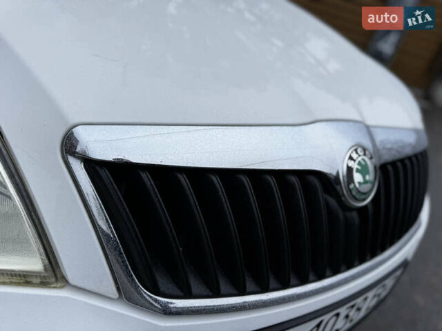 Белый Шкода Октавия, объемом двигателя 1.8 л и пробегом 37 тыс. км за 10900 $, фото 20 на Automoto.ua