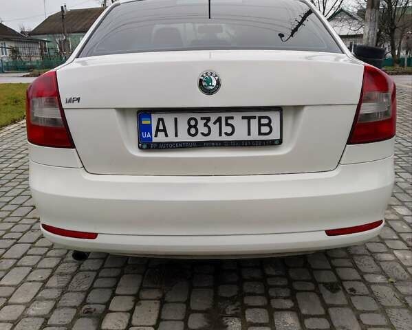 Белый Шкода Октавия, объемом двигателя 1.6 л и пробегом 286 тыс. км за 7500 $, фото 28 на Automoto.ua