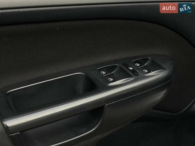 Белый Шкода Октавия, объемом двигателя 1.6 л и пробегом 273 тыс. км за 7299 $, фото 10 на Automoto.ua