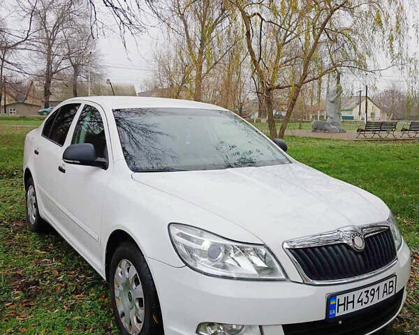 Білий Шкода Октавія, об'ємом двигуна 1.4 л та пробігом 207 тис. км за 7700 $, фото 3 на Automoto.ua