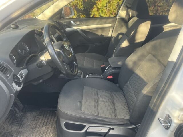 Белый Шкода Октавия, объемом двигателя 1.6 л и пробегом 186 тыс. км за 7700 $, фото 8 на Automoto.ua