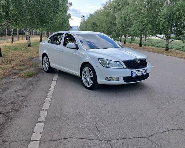 Белый Шкода Октавия, объемом двигателя 1.6 л и пробегом 281 тыс. км за 7500 $, фото 4 на Automoto.ua