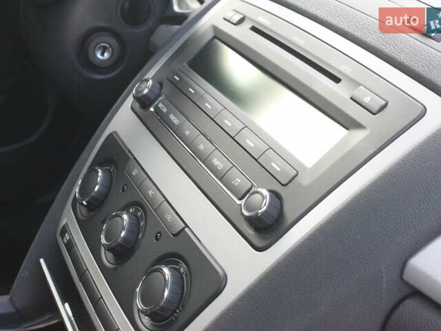 Белый Шкода Октавия, объемом двигателя 1.6 л и пробегом 170 тыс. км за 7450 $, фото 44 на Automoto.ua