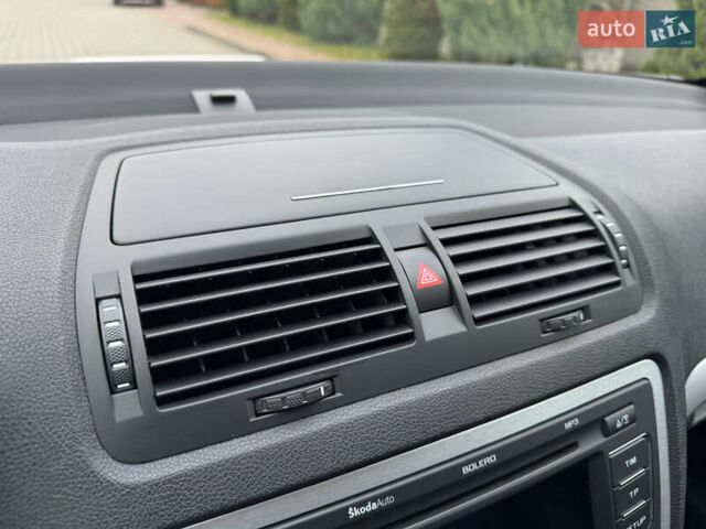 Белый Шкода Октавия, объемом двигателя 1.98 л и пробегом 177 тыс. км за 10550 $, фото 16 на Automoto.ua