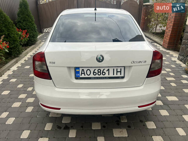 Білий Шкода Октавія, об'ємом двигуна 1.6 л та пробігом 313 тис. км за 7950 $, фото 2 на Automoto.ua