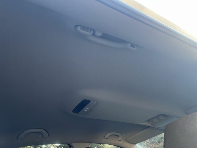 Белый Шкода Октавия, объемом двигателя 1.6 л и пробегом 186 тыс. км за 7700 $, фото 16 на Automoto.ua