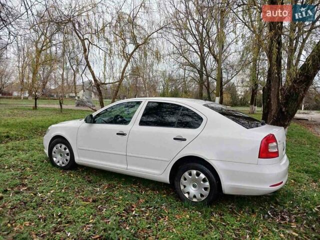 Білий Шкода Октавія, об'ємом двигуна 1.4 л та пробігом 207 тис. км за 7700 $, фото 5 на Automoto.ua