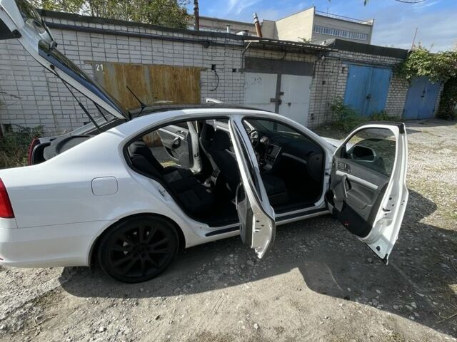 Белый Шкода Октавия, объемом двигателя 1.8 л и пробегом 2 тыс. км за 8700 $, фото 5 на Automoto.ua