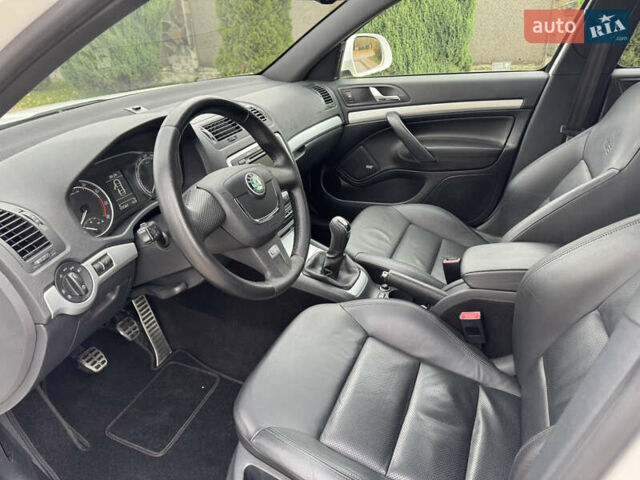 Белый Шкода Октавия, объемом двигателя 1.98 л и пробегом 177 тыс. км за 10550 $, фото 11 на Automoto.ua