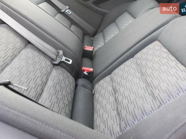 Белый Шкода Октавия, объемом двигателя 1.6 л и пробегом 170 тыс. км за 7450 $, фото 30 на Automoto.ua