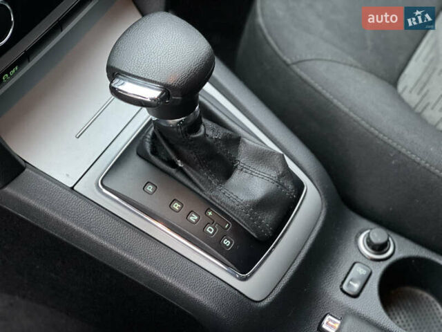 Белый Шкода Октавия, объемом двигателя 1.8 л и пробегом 188 тыс. км за 6500 $, фото 23 на Automoto.ua