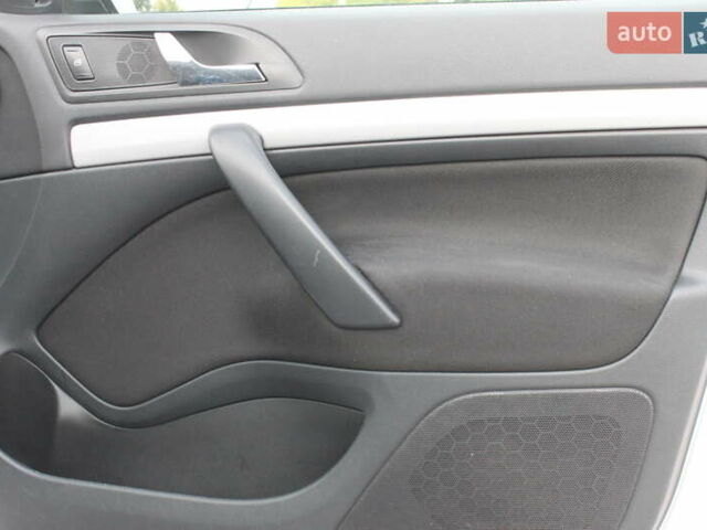 Белый Шкода Октавия, объемом двигателя 1.6 л и пробегом 170 тыс. км за 7450 $, фото 32 на Automoto.ua