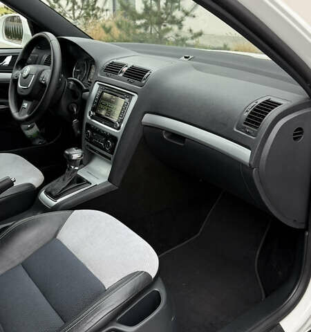 Белый Шкода Октавия, объемом двигателя 1.97 л и пробегом 239 тыс. км за 11999 $, фото 22 на Automoto.ua