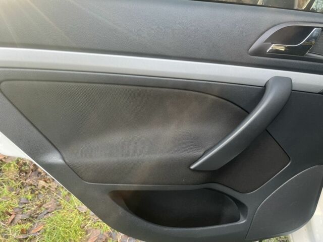 Белый Шкода Октавия, объемом двигателя 1.6 л и пробегом 186 тыс. км за 7700 $, фото 19 на Automoto.ua