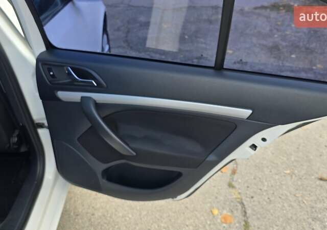 Білий Шкода Октавія, об'ємом двигуна 1.97 л та пробігом 180 тис. км за 8700 $, фото 8 на Automoto.ua