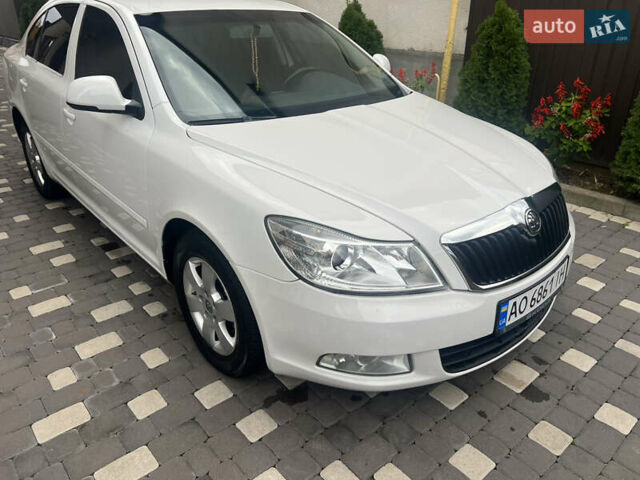 Білий Шкода Октавія, об'ємом двигуна 1.6 л та пробігом 313 тис. км за 7950 $, фото 9 на Automoto.ua