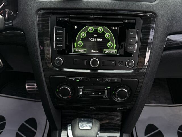 Білий Шкода Октавія, об'ємом двигуна 2 л та пробігом 202 тис. км за 11200 $, фото 17 на Automoto.ua