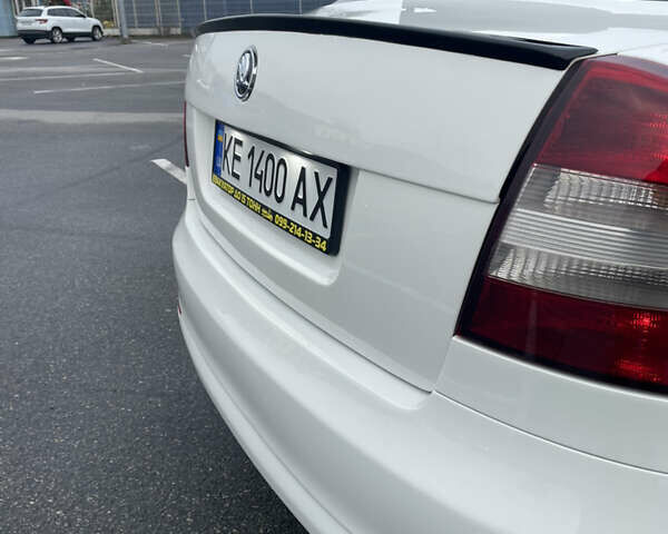 Белый Шкода Октавия, объемом двигателя 1.6 л и пробегом 312 тыс. км за 7500 $, фото 18 на Automoto.ua