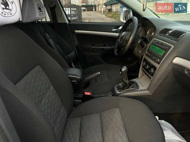 Белый Шкода Октавия, объемом двигателя 1.6 л и пробегом 273 тыс. км за 7299 $, фото 12 на Automoto.ua