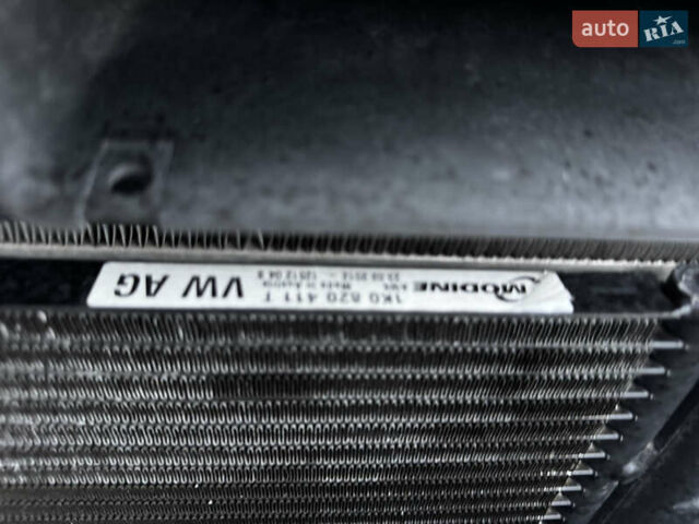 Белый Шкода Октавия, объемом двигателя 1.8 л и пробегом 37 тыс. км за 10900 $, фото 36 на Automoto.ua