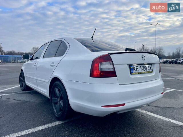 Белый Шкода Октавия, объемом двигателя 1.6 л и пробегом 312 тыс. км за 7500 $, фото 6 на Automoto.ua