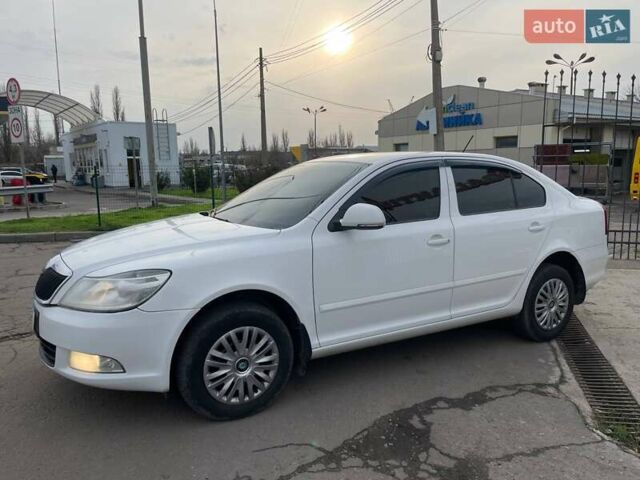 Белый Шкода Октавия, объемом двигателя 1.6 л и пробегом 273 тыс. км за 7299 $, фото 6 на Automoto.ua