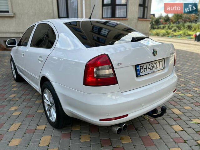 Шкода Октавия 2012 в Одессе на Automoto.ua Белый Шкода Октавия, объемом двигателя 1.97 л и пробегом 314 тыс. км за 9700 $, фото 13 на Automoto.ua