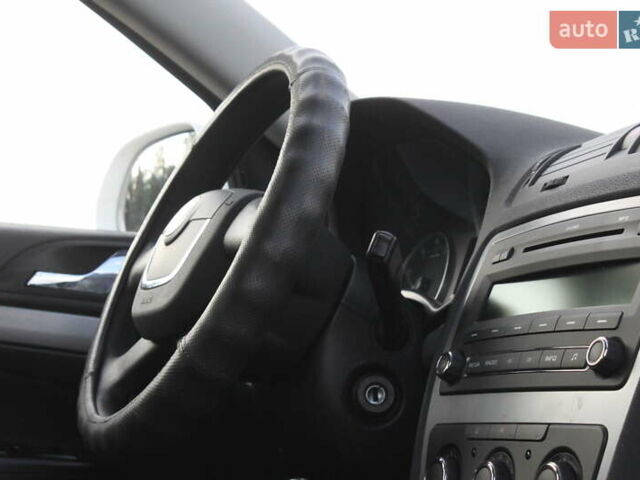 Белый Шкода Октавия, объемом двигателя 1.6 л и пробегом 170 тыс. км за 7450 $, фото 42 на Automoto.ua