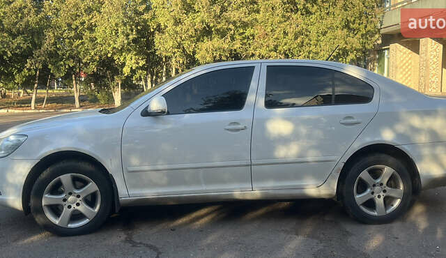 Белый Шкода Октавия, объемом двигателя 1.6 л и пробегом 186 тыс. км за 7700 $, фото 3 на Automoto.ua