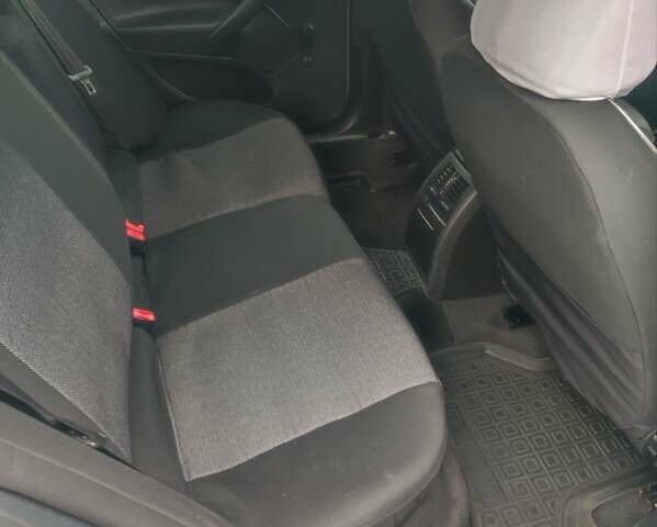 Белый Шкода Октавия, объемом двигателя 1.6 л и пробегом 286 тыс. км за 7500 $, фото 1 на Automoto.ua