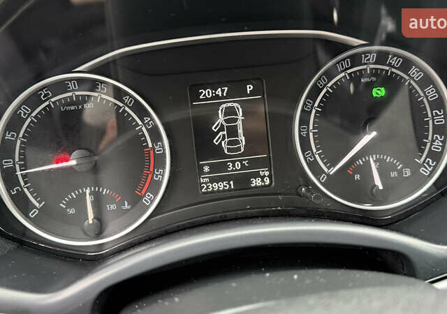 Белый Шкода Октавия, объемом двигателя 1.97 л и пробегом 239 тыс. км за 11999 $, фото 46 на Automoto.ua