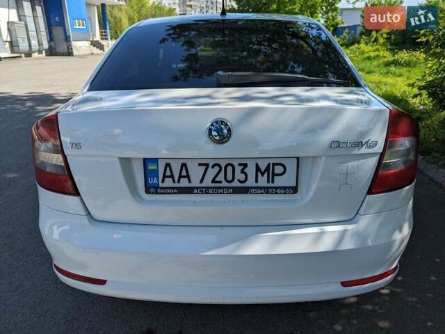 Шкода Октавия 2012 в Борисполе на Automoto.ua Белый Шкода Октавия, объемом двигателя 1.8 л и пробегом 222 тыс. км за 8500 $, фото 4 на Automoto.ua