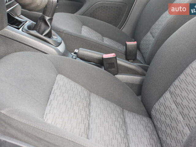 Белый Шкода Октавия, объемом двигателя 1.6 л и пробегом 170 тыс. км за 7450 $, фото 17 на Automoto.ua