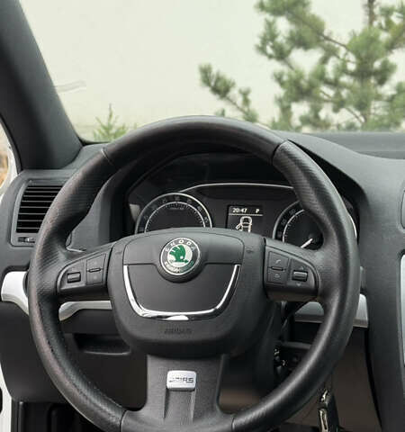 Белый Шкода Октавия, объемом двигателя 1.97 л и пробегом 239 тыс. км за 11999 $, фото 45 на Automoto.ua