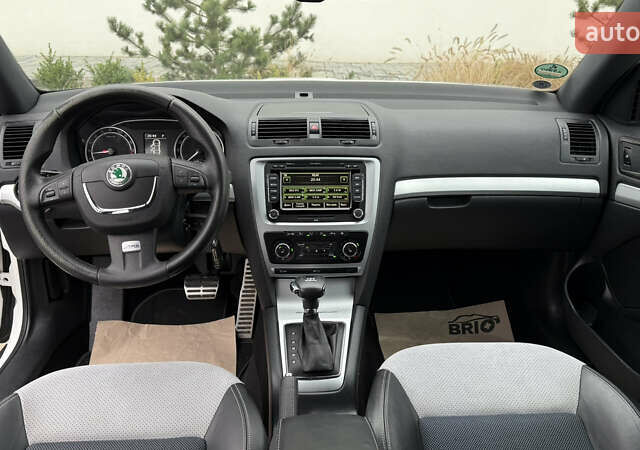 Белый Шкода Октавия, объемом двигателя 1.97 л и пробегом 239 тыс. км за 11999 $, фото 42 на Automoto.ua