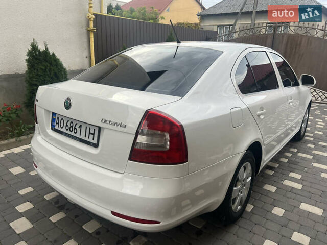 Білий Шкода Октавія, об'ємом двигуна 1.6 л та пробігом 313 тис. км за 7950 $, фото 3 на Automoto.ua