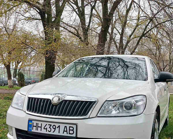 Білий Шкода Октавія, об'ємом двигуна 1.4 л та пробігом 207 тис. км за 7700 $, фото 2 на Automoto.ua