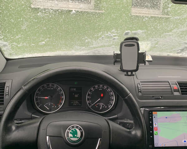 Білий Шкода Октавія, об'ємом двигуна 1.6 л та пробігом 294 тис. км за 7100 $, фото 14 на Automoto.ua