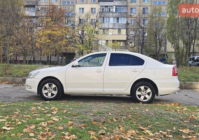 Білий Шкода Октавія, об'ємом двигуна 1.97 л та пробігом 180 тис. км за 8700 $, фото 17 на Automoto.ua