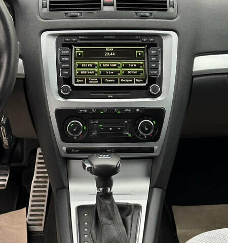 Белый Шкода Октавия, объемом двигателя 1.97 л и пробегом 239 тыс. км за 11999 $, фото 43 на Automoto.ua