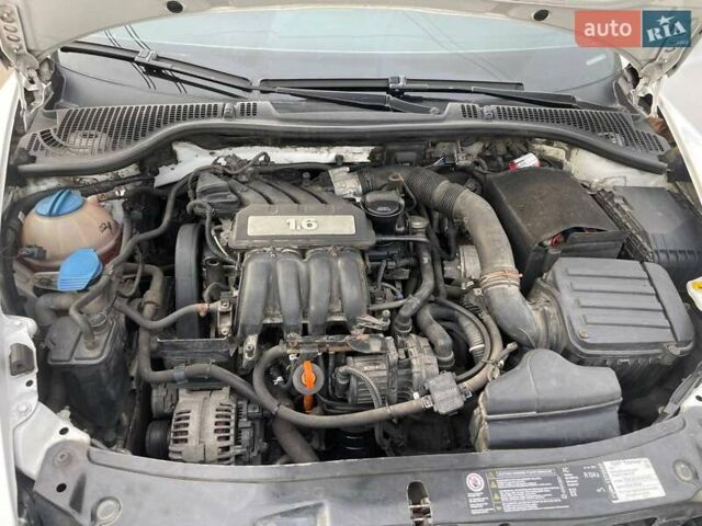 Белый Шкода Октавия, объемом двигателя 1.6 л и пробегом 273 тыс. км за 7299 $, фото 8 на Automoto.ua