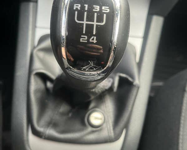 Белый Шкода Октавия, объемом двигателя 1.6 л и пробегом 186 тыс. км за 7700 $, фото 13 на Automoto.ua